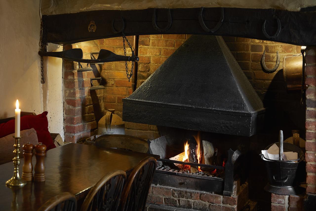 Compasses Inn Tisbury Eksteriør billede